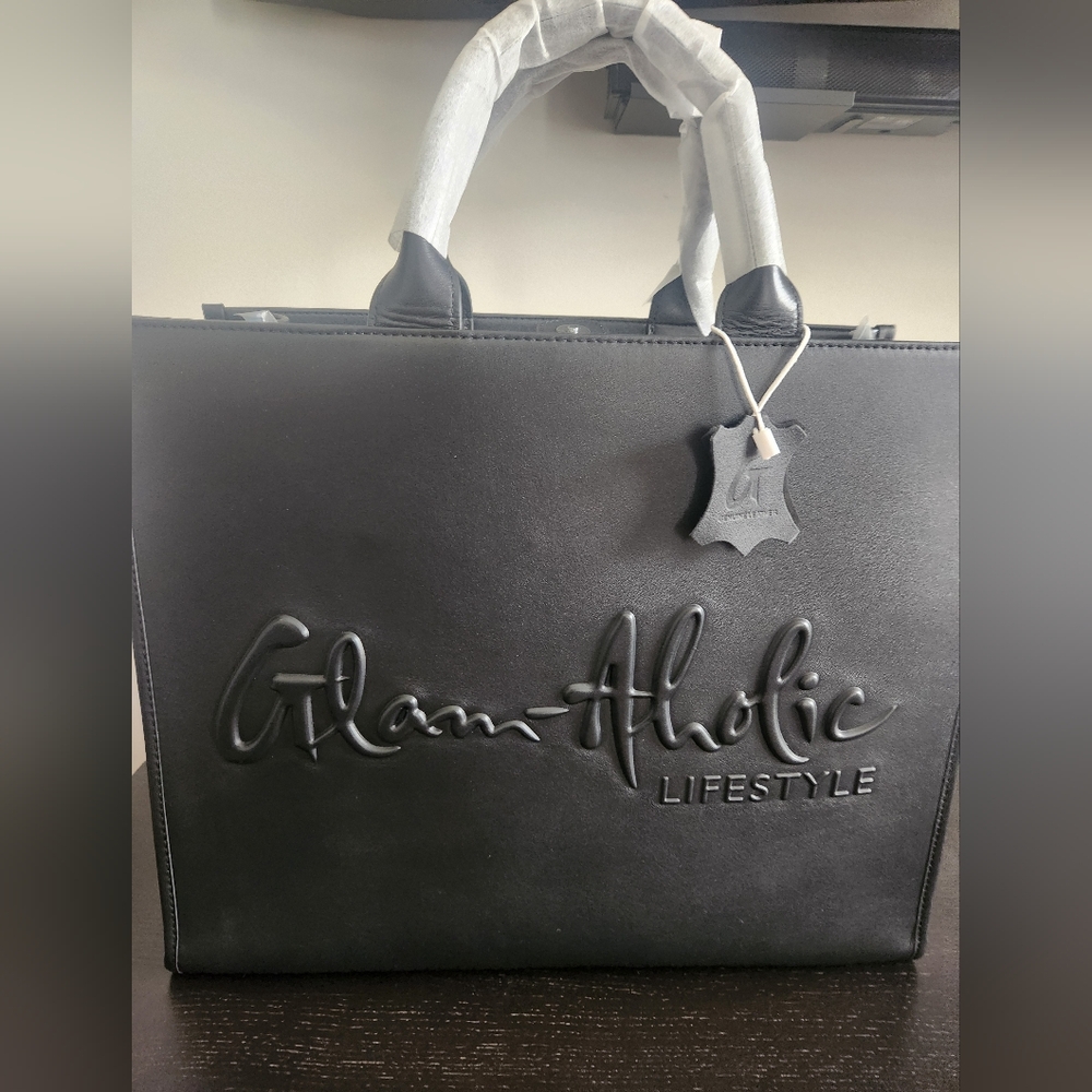 Glamaholics SIGNATURE LUXE TOTE